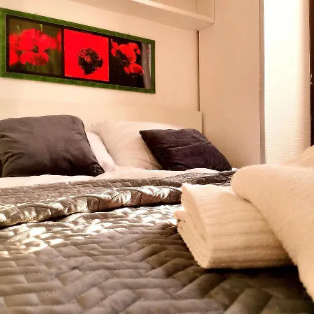 Cozyhome In Old Town, Presidential Apartment *