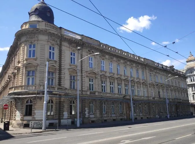 Cozyhome In Old Town, Presidential